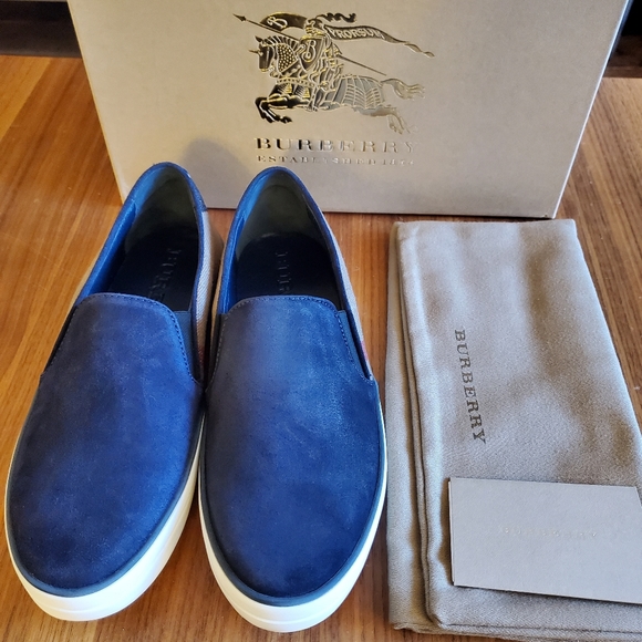 $450 NWT Women Gauden Slip On Burberry Nova Check Slip on Sneakers Blue - Picture 1 of 8
